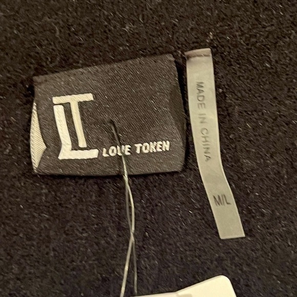 LOVE TOKEN women blacksweater/poncho size M/L - Picture 4 of 10
